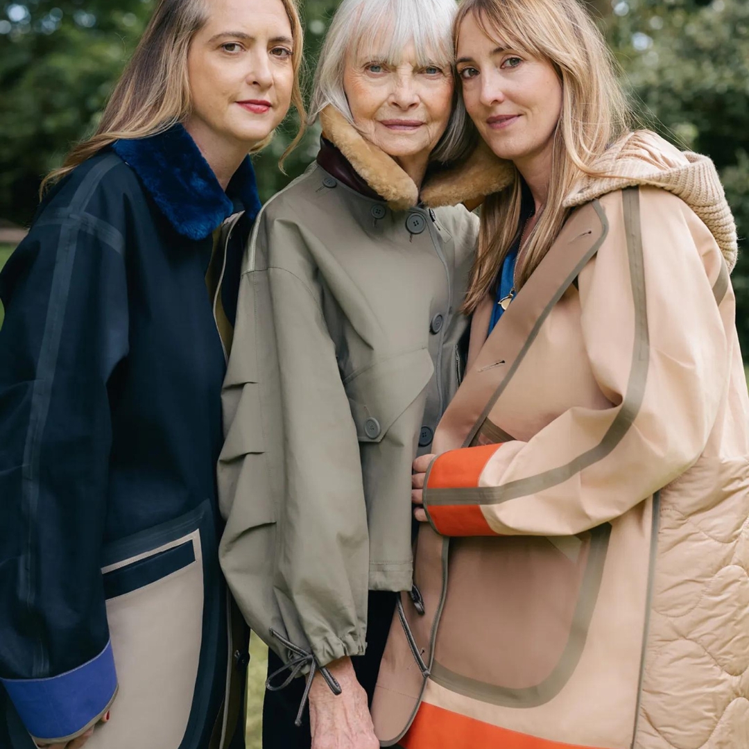 Latest Marfa Muse trio, model Jan De Villeneuve and her daughters Daisy and Poppy photographed in their garden home