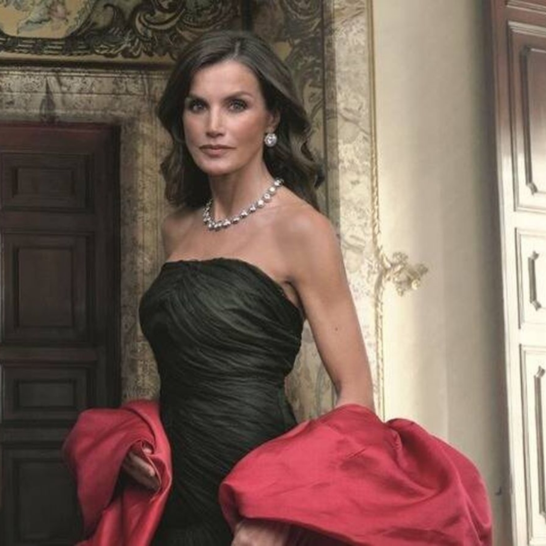 Queen Letizia photographed by Annie Leibovitz wearing private jewellery collection from Casa Ansorena