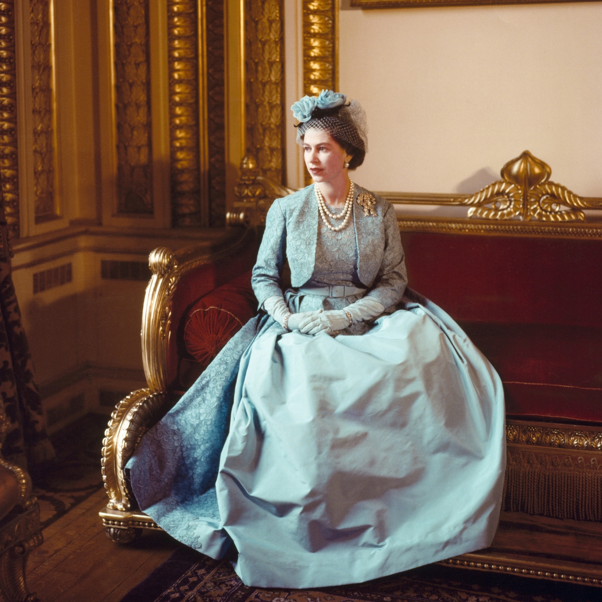 Queen Elisabeth photographed by Cecil Beaton at Buckingham Palace