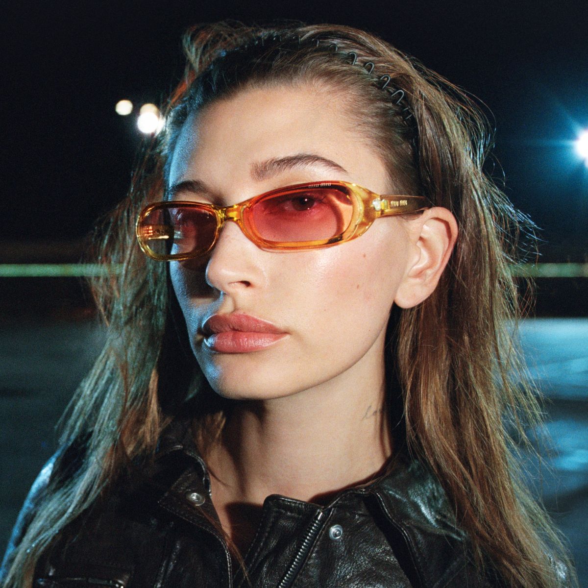 Hailey Bieber wearing a 90s zig zag hair band from miu miu